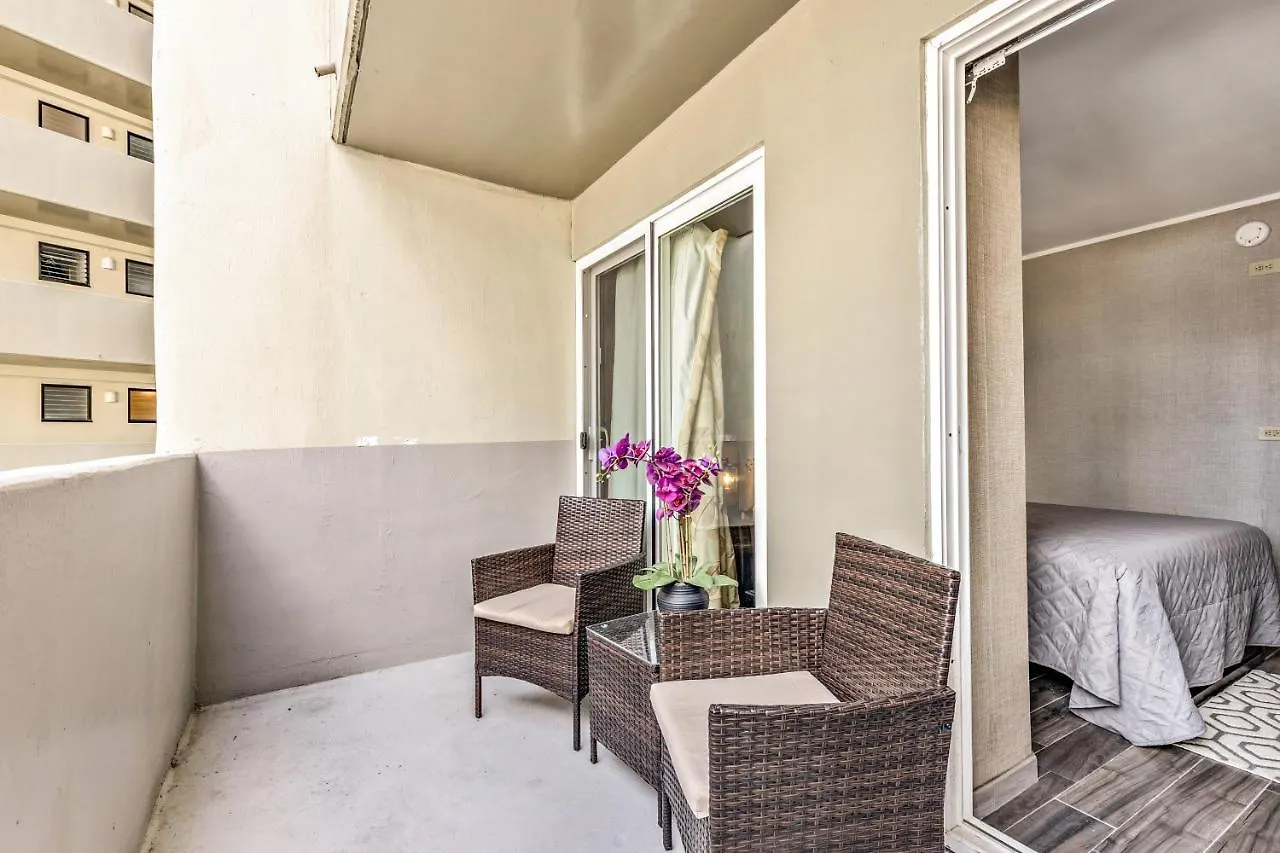 Apartment Picturesque Hotel Room With Private Balcony In Waikiki! Honolulu United States